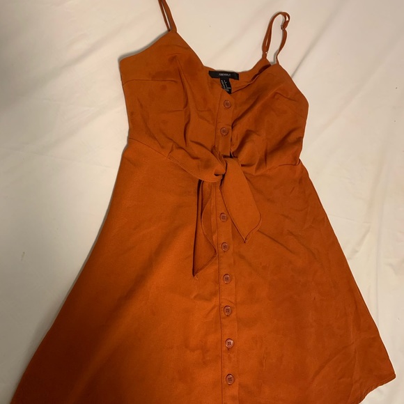 Cute dress - Picture 1 of 3